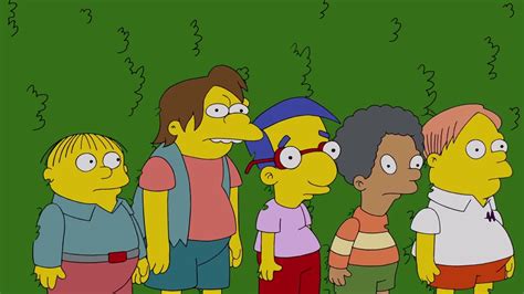 I Simpson Bart E Milhouse Ricreano Il Meme Di Homer Nei Cespugli