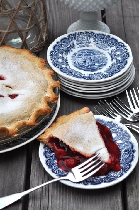 Making pie crust in bulk allows you to freeze enough balls of dough to last the whole year for fruit pies, pot pies, quiches and more! pie crust recipe from @Charynn Olsheski #thepartydressmagazine | Pie crust recipes, Food recipes ...