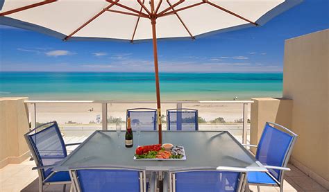 Adelaide Luxury Beach House | Accommodation | Henley Beach | South Australia - Australia's Guide