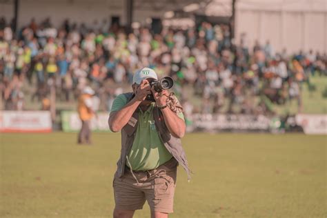How To Become A Sports Photographer And Make Money In 7 Steps