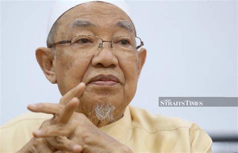 The death of perak mufti tan sri harussani zakaria today is a great loss to the country and deputy perak mufti datuk zamri hashim said the late harussani had actively provided his views and. Malaysians Must Know the TRUTH: Harussani in stable ...
