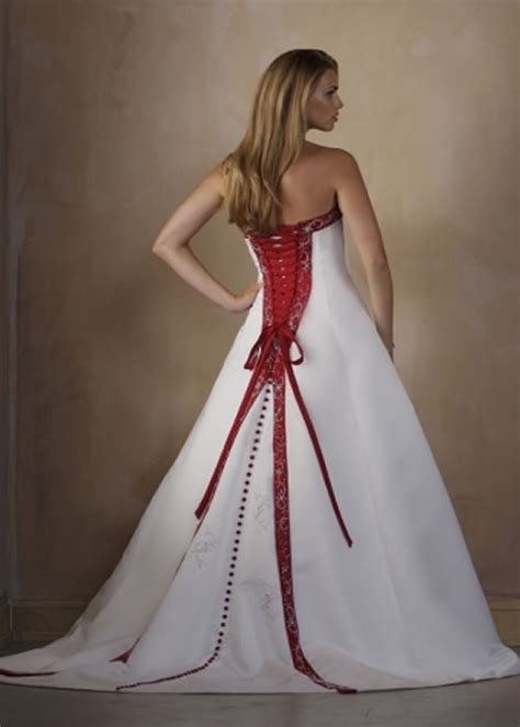 Red And White Wedding Dress Designs For Christmas Day