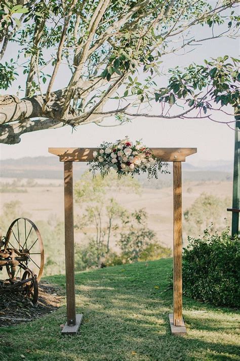 Paige And Simons Relaxed Winter Country Wedding Diy Wedding Arch