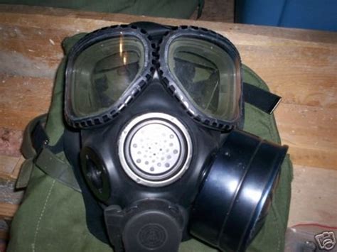 Us Army M40 Gas Maskpro Mask W Canisterbagand Manual 19844015