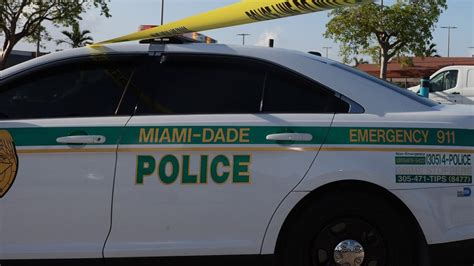 Miami Dade Officer Arrested On Dui Charges In Marked Police Car In