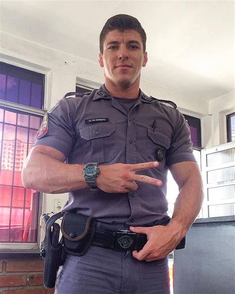 Pin By Stanley G On Police Officers With Images Hot Cops Men In Uniform Hot White Guys