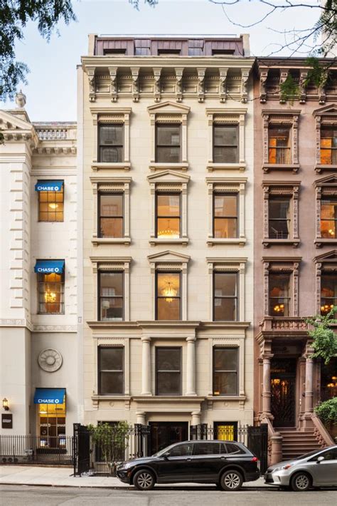 Gloria Vanderbilts Old Ues Mansion Sells For 322m
