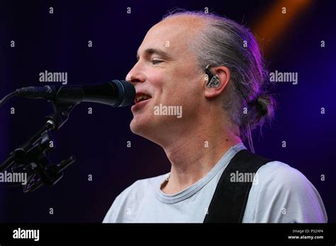 Travis Singer Fran Healy Hi Res Stock Photography And Images Alamy