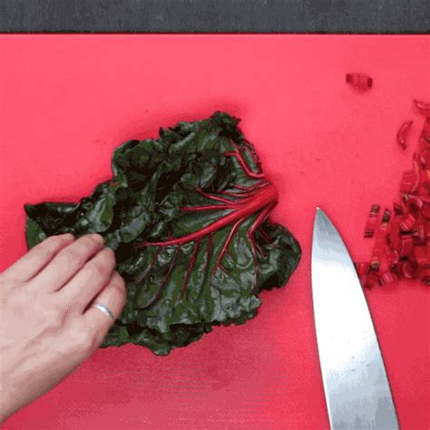 Share the best gifs now >>> These Veggie Preparation Hacks Will Blow Your Mind