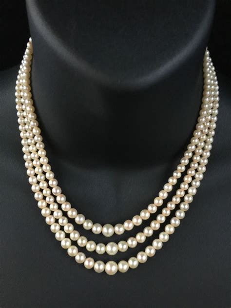 Vintage Three Strand Saltwater Graduated Pearl Necklace 9ct Gold