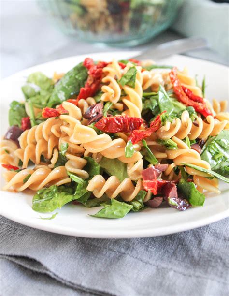 Spinach Pasta Salad With Sun Dried Tomatoes Easy And Delicious