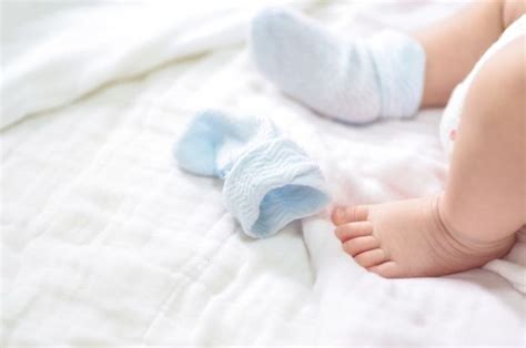 Telapak Kaki Bayi Dingin Apa Ya Moms Penyebabnya Dan Berbahayakah