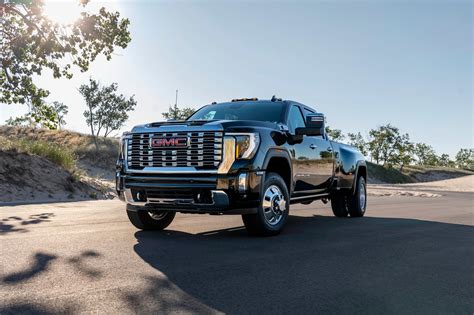 2024 Gmc Sierra Hd Debuts With New Luxurious Denali Ultimate Trim Carbuzz