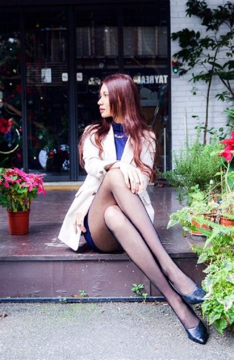 Taiwanese Model Goes Viral In Japan For Her Extremely Long Legs