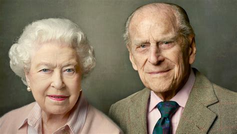 Annie Leibovitz Captures Loving Couple Queen Elizabeth And Prince Philip