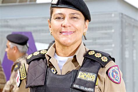 Pela Primeira Vez Mulher Assume Comando De Policiamento Da Capital