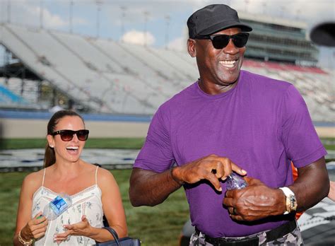 who is michael jordan s wife all about yvette prieto