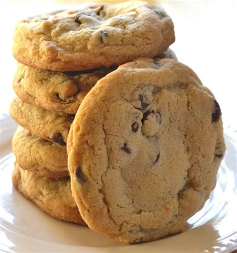 Big And Thick Chewy Chocolate Chip Cookies