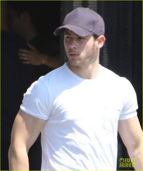 Nick Jonas Shows Off His Massive Biceps After The Gym Photo