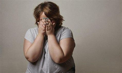 Small Men And Overweight Women Earn £1500 Less A Year Than Taller