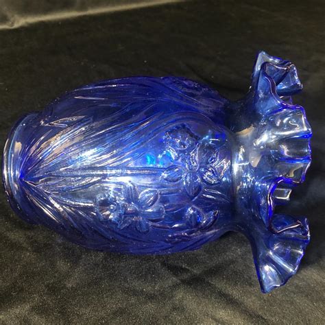 Vintage Cobalt Blue Vase Fenton Daffodil Flower Glass Embossed Vase