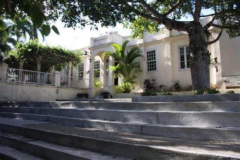 This test is an automated psychological evaluation designed to identify possible gender identity conflicts. Hemingway's house in Cuba | Hemingway house, House styles ...