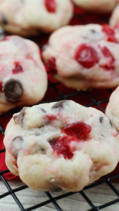 'tis the season for treating yourself (and your loved ones). Cherry Garcia Cookie | Recipe | Delicious desserts, Yummy ...
