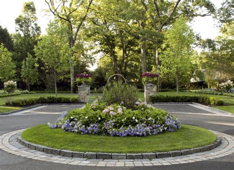 Pin By Joni Ormsbee On Landscape Ideas Circle Driveway Landscaping