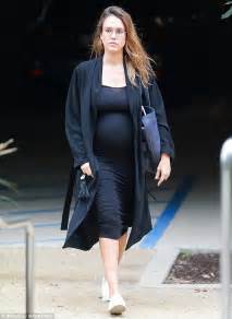 Pregnant Jessica Alba Exhibits Full Belly In Santa Monica Daily Mail