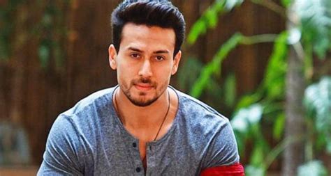 Aggregate Tiger Shroff Baaghi Hairstyle In Eteachers