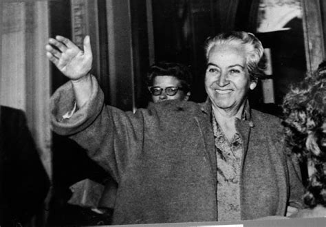 Extrusiones Un Día Como Hoy En 1945 La Chilena Gabriela Mistral Recibe El Premio Nobel De
