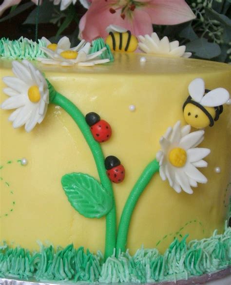 Bugs Birthday Cake