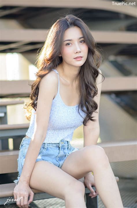 True Pic Thailand Model Baiyok Panachon Cute White Crop Top And