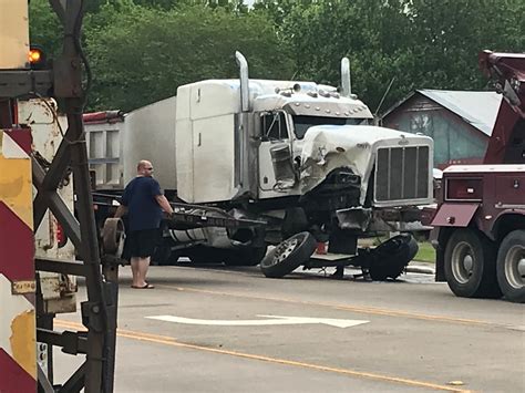 Deadly accident involving 18-wheeler caused delays on FM 517 in