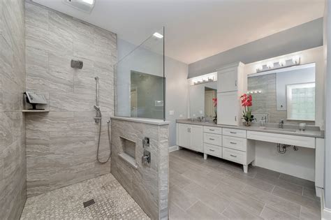 Whether you want a small corner shower or a large, luxury steam room, these walk in shower ideas are perfect for you. Julie & Jon's Master Bathroom Remodel Pictures | Luxury ...