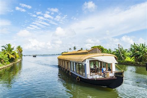 Things To Do In Alleppey The Best Beaches Cafes And Hidden Gems