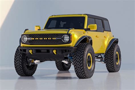 New Ford Bronco With 40 Inch Tires Makes The Raptor Look Small Carbuzz