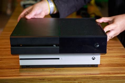 Xbox One S Heres A Unboxing Video And Side By Side Size Comparison