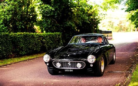 Based on the 250gt swb berlinetta, ferrari kept the short wheelbase but changed much of the tubular steel frames bracing and suspension mounting joints to create extra stiffness. 1961 Ferrari 250 GT Short Wheelbase Berlinetta Scaglietti in 2020 | Ferrari, Vintage cars, Super ...
