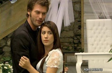 Pin De Memona Tahir En Aşk ı Memnu Forbidden Love Turkish Drama Amor