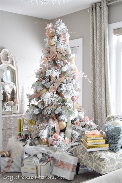 What better way to add a little more excitement to your christmas decorations than with new tree ornaments? Master bedroom Christmas tour - Style House Interiors