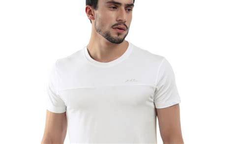 Lantas, seperti apa awal mula kejadiannya hingga siwi buka suara dan laporkan akun tersebut ke. Kaos Oblong Bikin Cowok Lebih Ganteng 12 Persen ...
