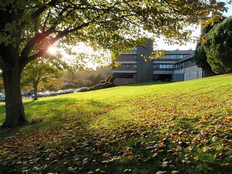 Harrison Building University Of Exeter © Derek Harper Cc By Sa20