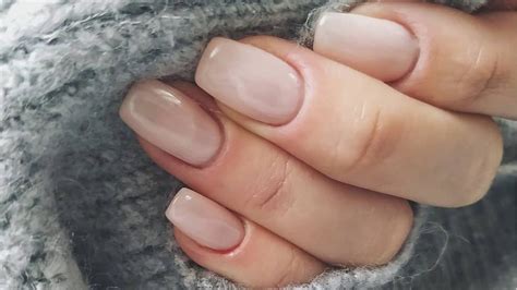 Sintetiza más de 56 imágenes sobre uñas blancas y nude recién