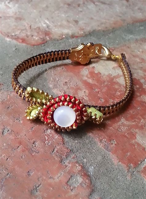 Zipper Rose Bracelet | Etsy | Zipper jewelry, Zipper bracelet, Zipper flowers