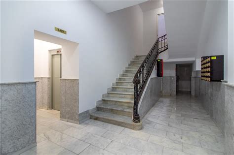 Filtra por tipo de propiedad y características para encontrar tu vivienda ideal. Piso en venta en Málaga, Málaga Calle Lazcano