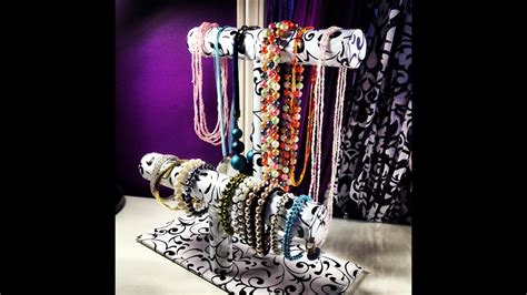 These diy jewelry tutorials include pictured instructions on how to make earrings, necklaces, bracelets, rings, fabric flowers, and even jewelry holders. DIY: Bracelet & Necklace Stand ♡ Theeasydiy #RoomDecor - YouTube