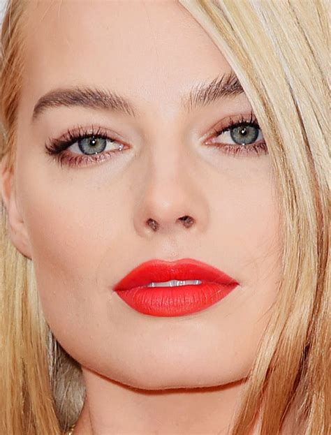 People who liked margot robbie's feet, also liked MARGOT ROBBIE'S RED LIP COLOUR WON THE OSCARS 2015 RED ...