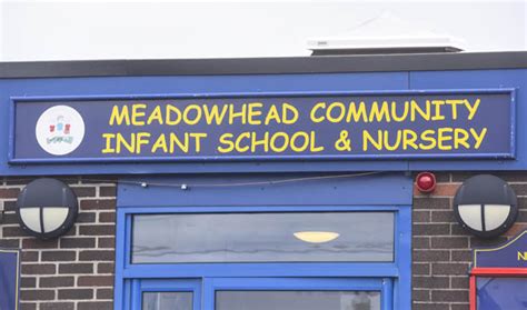 Five Mums Arrested After Brawling Outside Infant School Daily Star