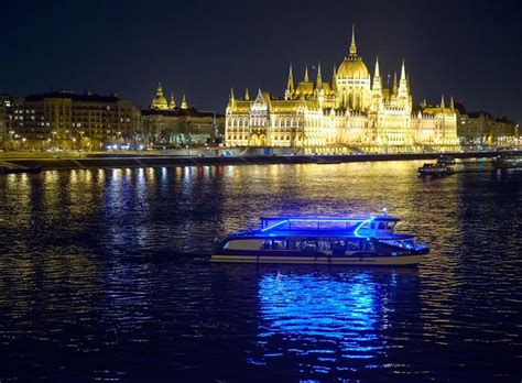 Night Day Danube River Cruises In Budapest